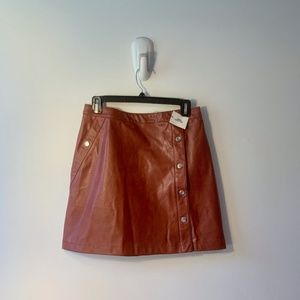 NWT Urban Outfitters Faux Leather Skirt (M)